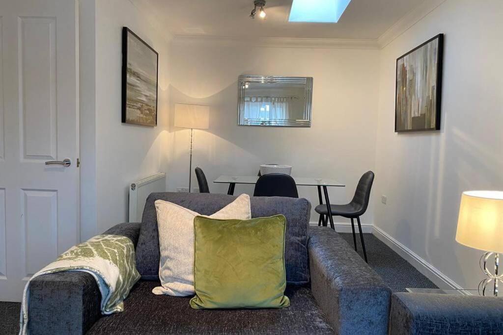 Alicia Newport By Mia Living 2 Bedroom Apartment With Dedicated Parking Eksteriør bilde